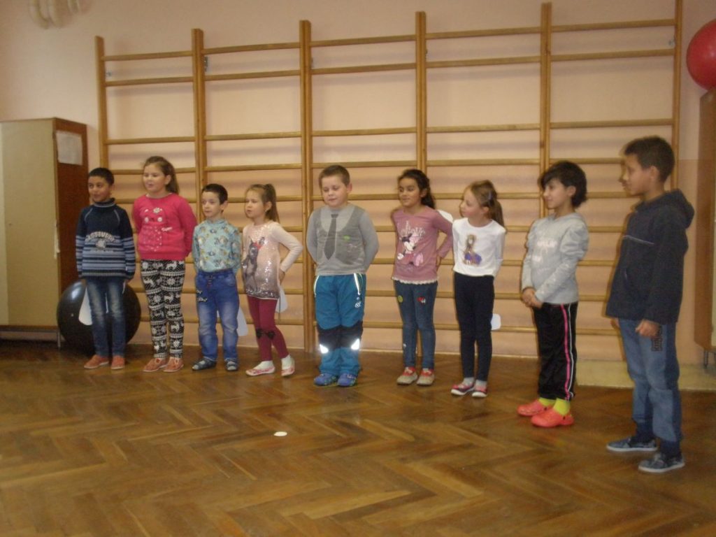 Základná škola Štós - Deti deťom na Vianoce (5)